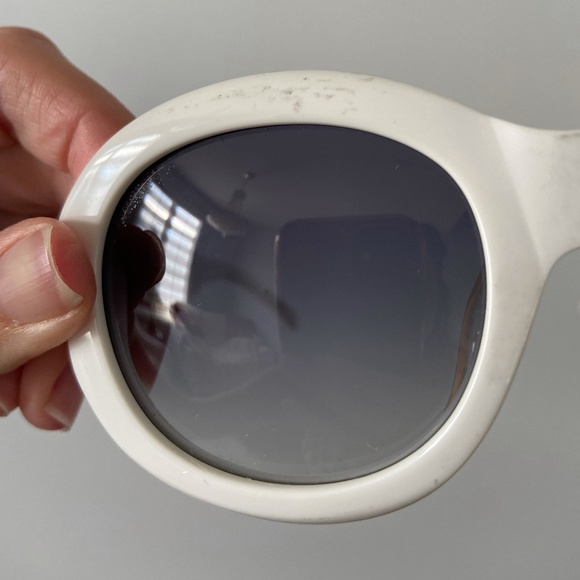 White Lacoste Sunglasses - Picture 6 of 8